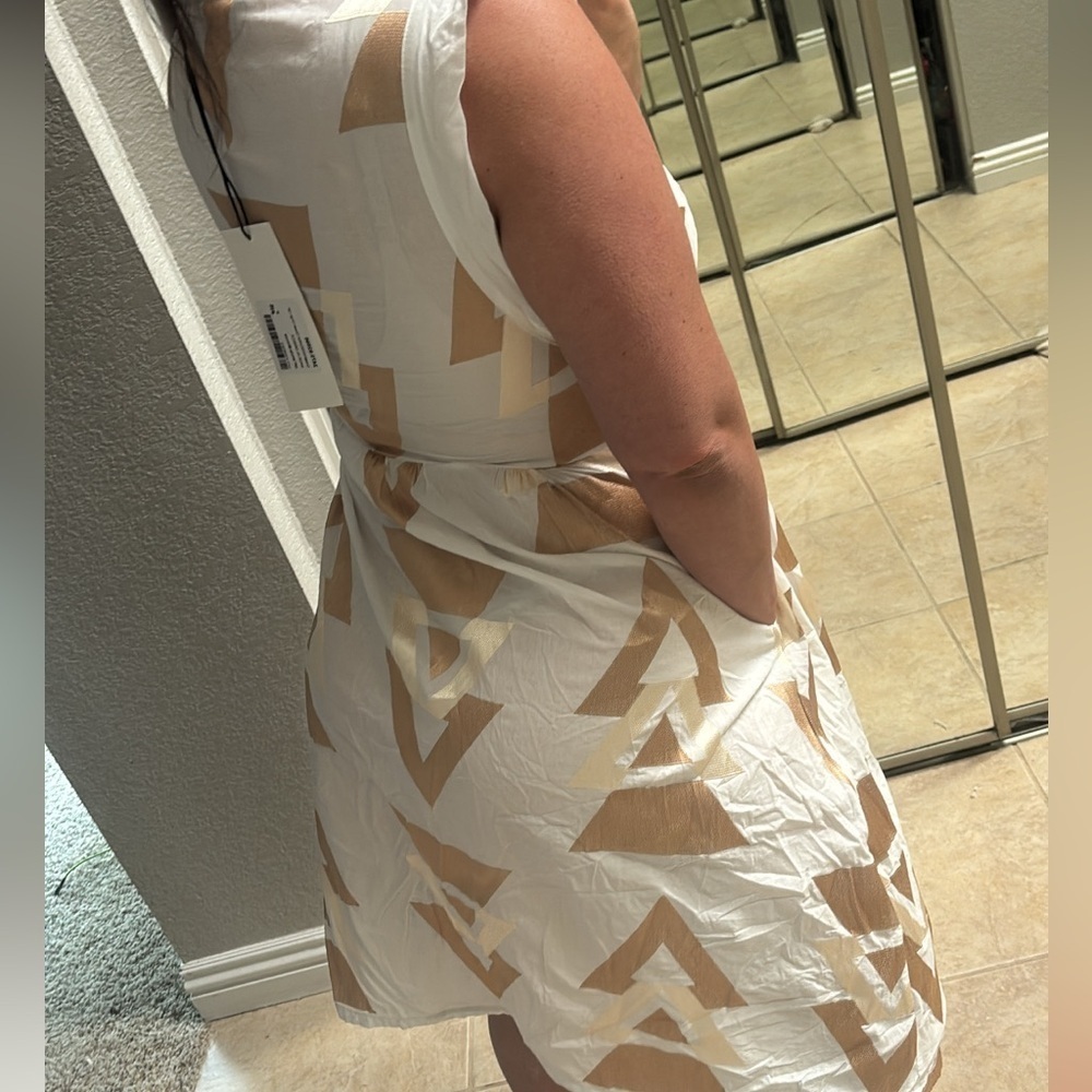 Coocu aether Elegant White and gold Dress - Picture 3 of 7